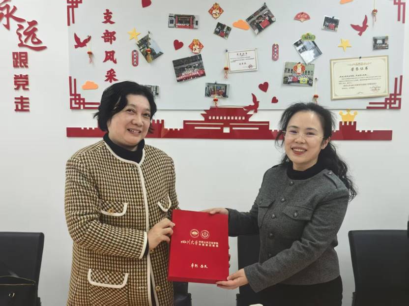 人们站在一起

AI 生成的内容可能不正确。